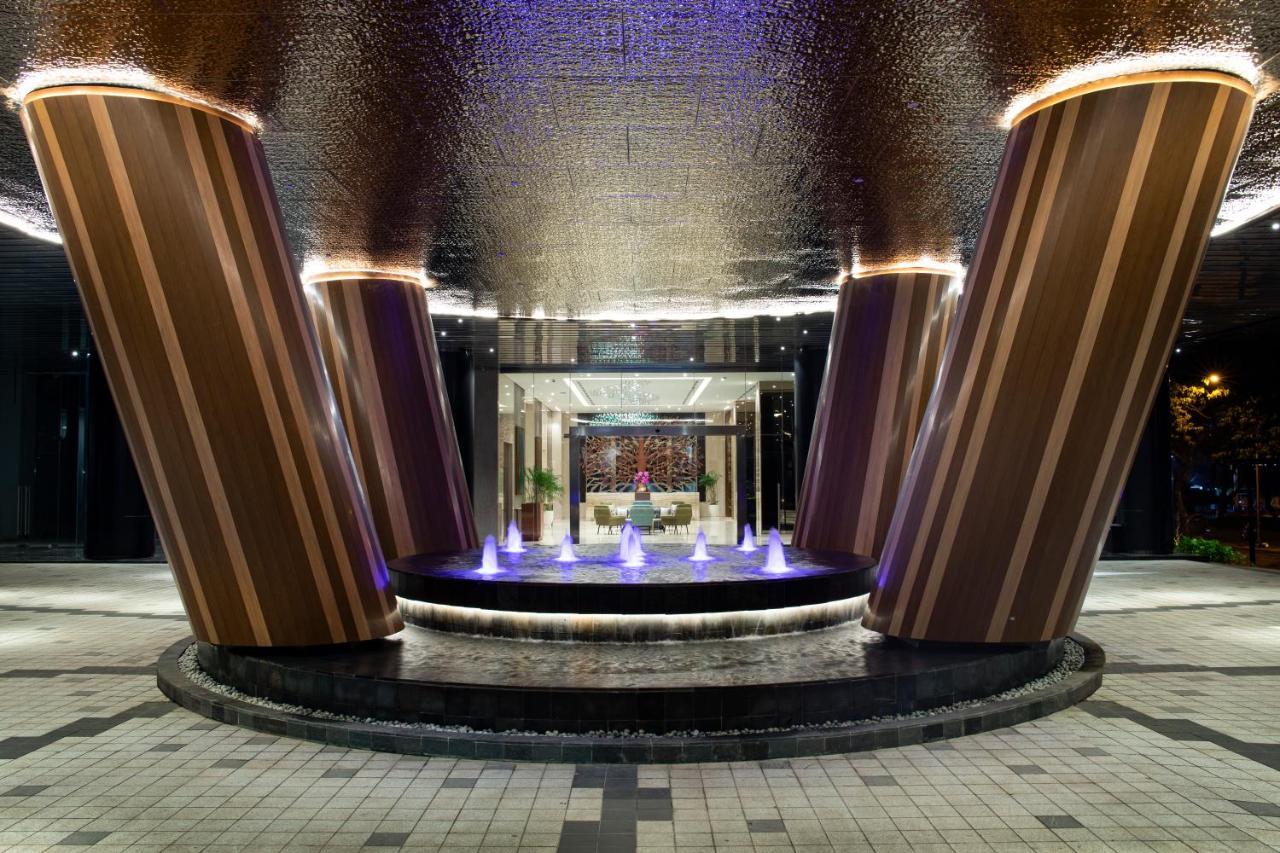 Trembesi Hotel Серпонг Экстерьер фото